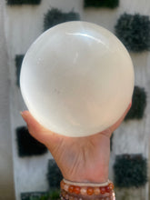 Load image into Gallery viewer, Selenite Sphere