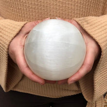 Load image into Gallery viewer, Selenite Sphere