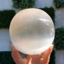 Load image into Gallery viewer, Selenite Sphere