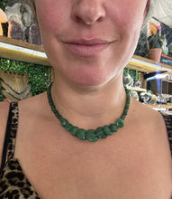 Load image into Gallery viewer, Vintage Nephrite Jade Graduated Bead Necklace