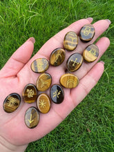 Load image into Gallery viewer, Gemstone Witch Runes