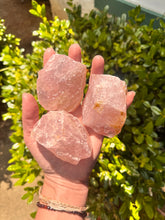 Load image into Gallery viewer, Rough Rose Quartz