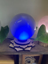 Load image into Gallery viewer, Multi-Colored Lighted Lotus Sphere Stand