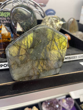 Load image into Gallery viewer, Labradorite Freefrom