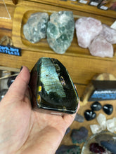 Load image into Gallery viewer, Labradorite Freeform