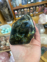 Load image into Gallery viewer, Labradorite Freeform