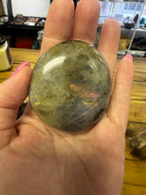 Load image into Gallery viewer, Sunset Labradorite Palm Stone