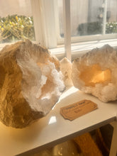 Load image into Gallery viewer, &quot;Perfect Pair&quot; Cracked Whole Geode