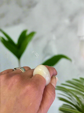 Load image into Gallery viewer, Quartz Ring