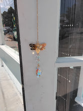 Load image into Gallery viewer, Bee Suncatcher