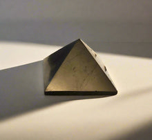 Load image into Gallery viewer, Shungite Pyramid