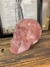 Load image into Gallery viewer, Rose Quartz Skull